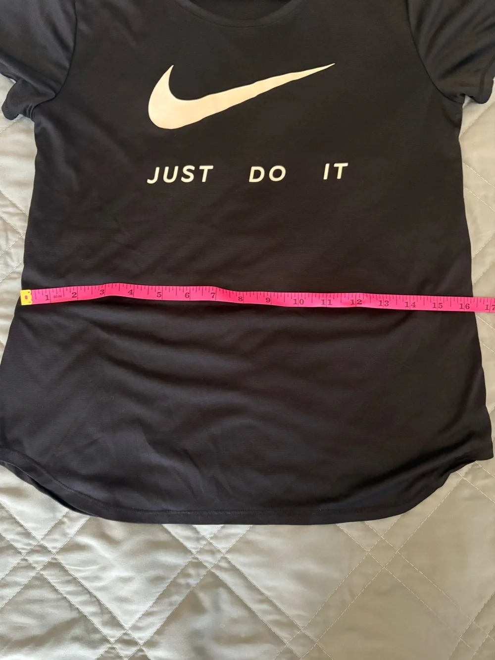 Nike Women's Black 'Just Do It' Logo Tee